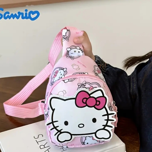 NEW Sanrio Hello Kitty Mini Sling Bag - Picture 2 of 3